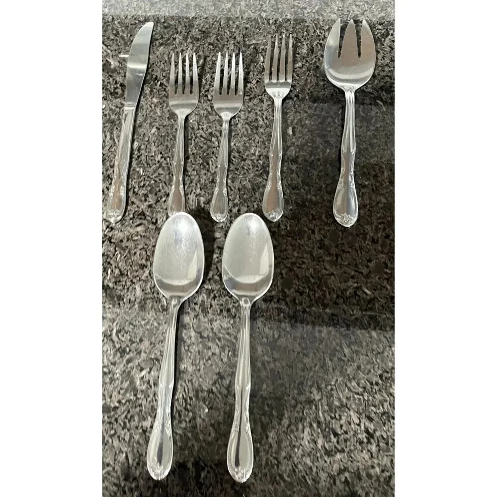 Superior Stainless Steel USA Flatware Set 7 Mixed Pieces Knifes Forks &‎ Spoons